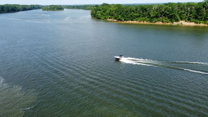 Cabin Rentals Right on the Tennessee River Cabin Rentals Right on the Tennessee River