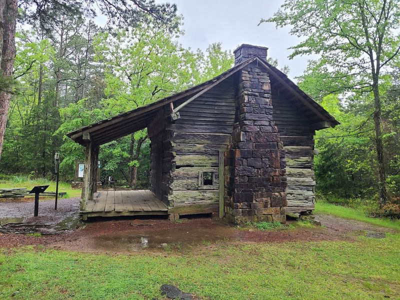 Cabins and Camping: Spending the Night on the Mountain Cabins and Camping: Spending the Night on the Mountain