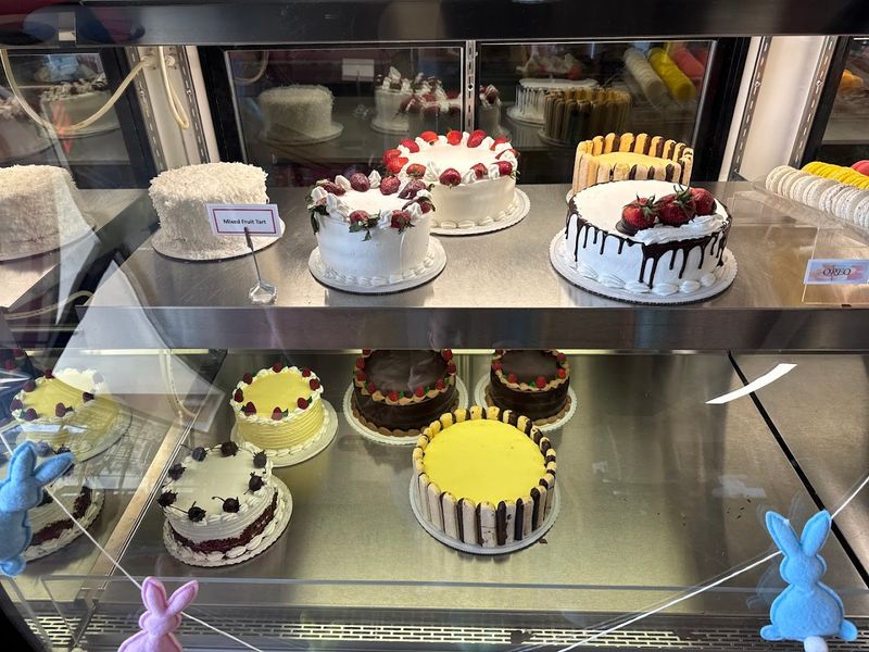 Cakes Worth Ordering in Advance Cakes Worth Ordering in Advance