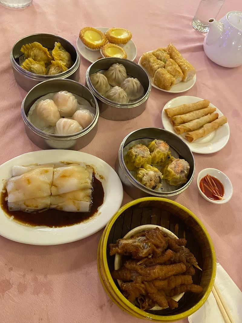 Cart-Service Dim Sum the Traditional Way