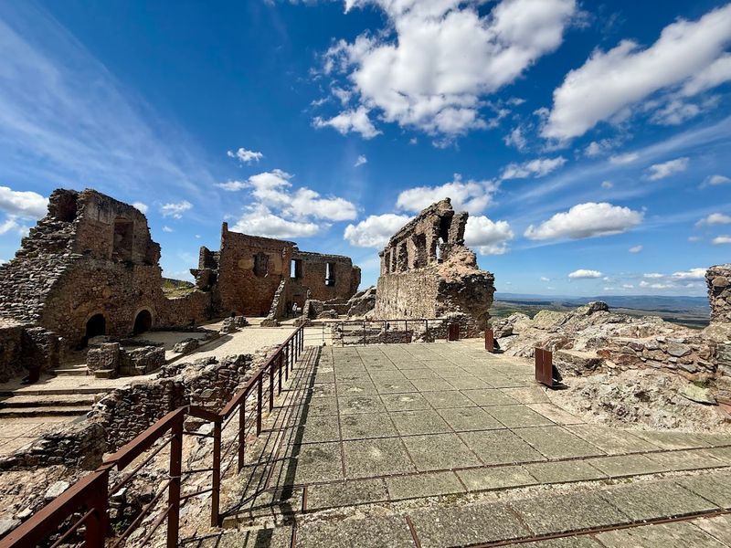 Castelo Rodrigo: Ruins, Views, and a Beautifully Haunted Feeling Castelo Rodrigo: Ruins, Views, and a Beautifully Haunted Feeling