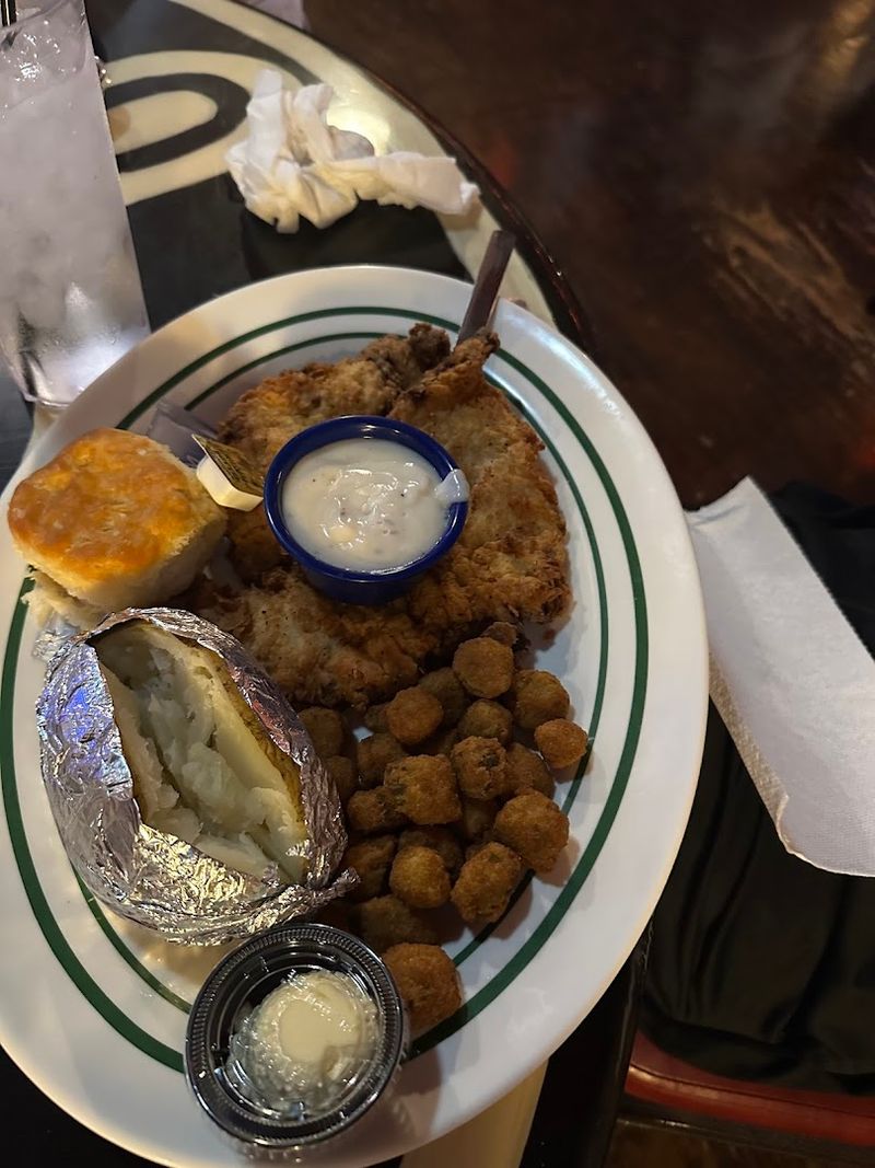 Catfish, Combos, and a Menu That Covers the Bases