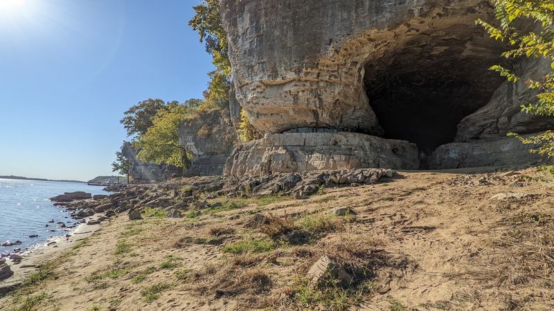 Cave-in-Rock State Park, Cave-in-Rock, Illinois