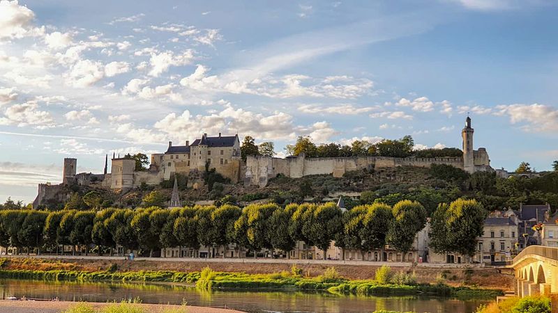 Chinon Chinon