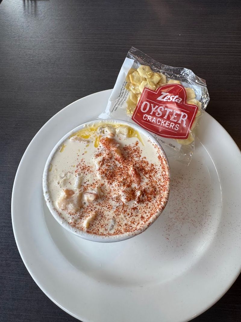 Clam Chowder That Earns Its Own Fan Club