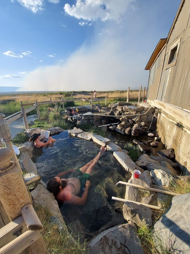Clothing-Optional Soaking After Dark: What You Actually Need to Know