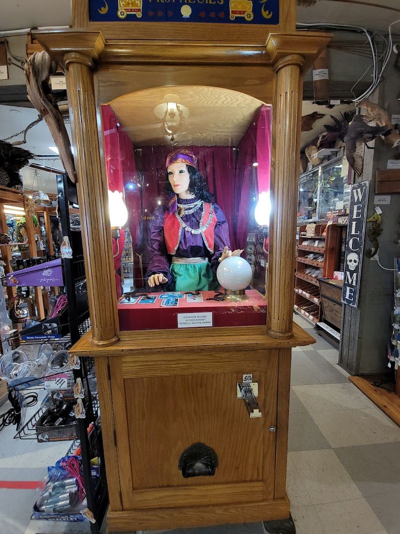 Coin-Operated Machines That Take You Back in Time Coin-Operated Machines That Take You Back in Time
