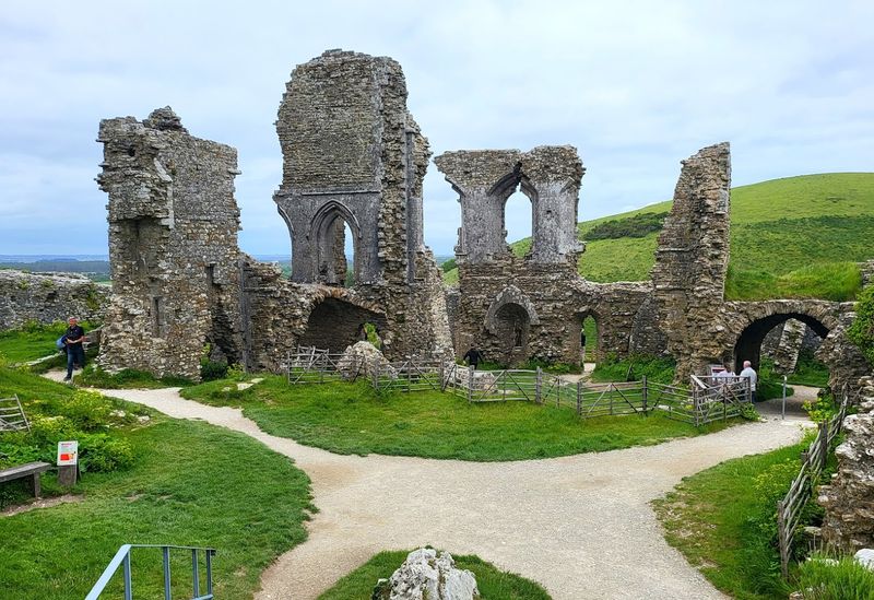 Corfe Castle, Dorset, England Corfe Castle, Dorset, England