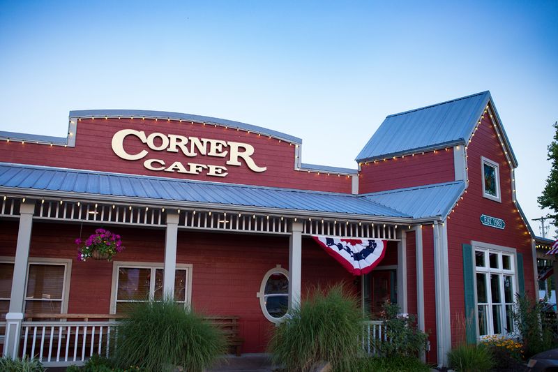 Corner Cafe, Riverside, Missouri