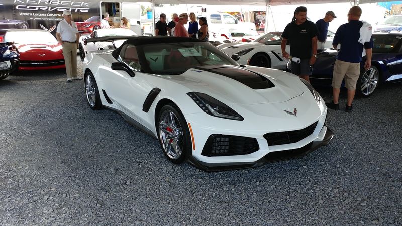 Corvettes at Carlisle: The World's Largest Gathering of America's Sports Car Corvettes at Carlisle: The World's Largest Gathering of America's Sports Car