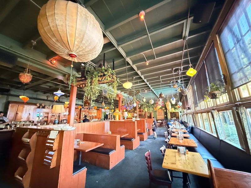 Courtyard Restaurant and the Food Worth Ordering Courtyard Restaurant and the Food Worth Ordering