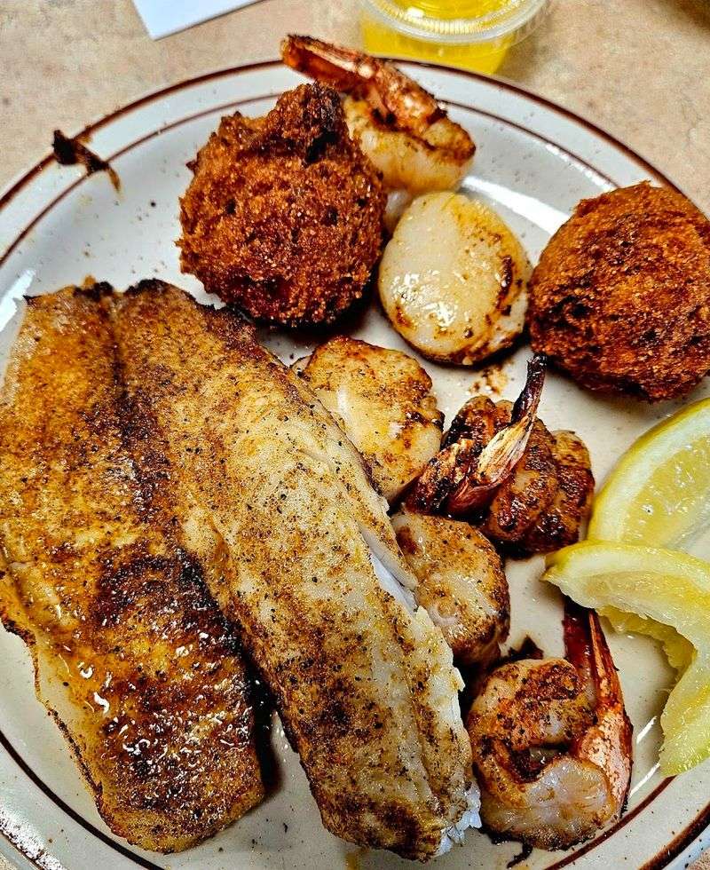 Crab Cakes and Shellfish Worth the Drive Crab Cakes and Shellfish Worth the Drive