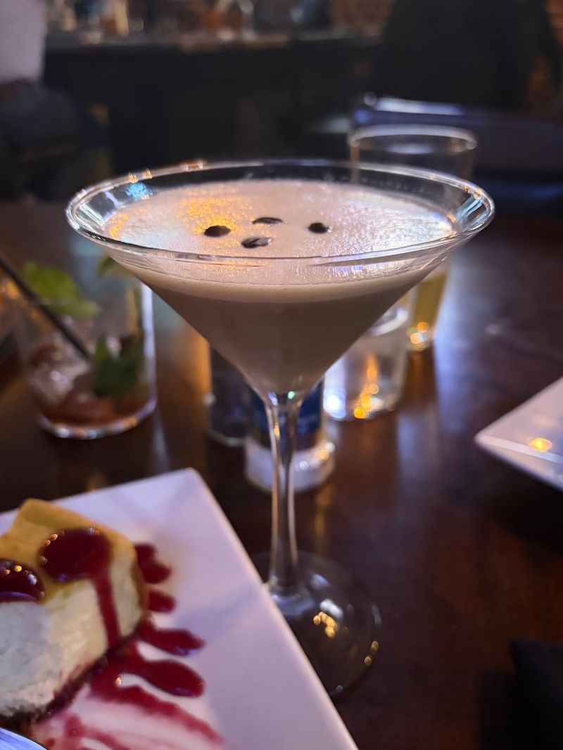 Craft Cocktails That Match the Ambiance Perfectly Craft Cocktails That Match the Ambiance Perfectly