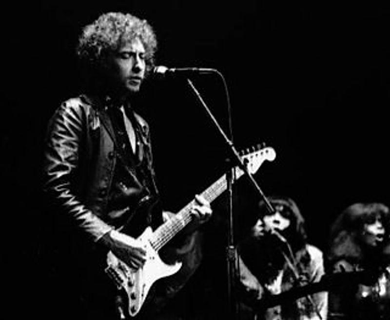Desolation Row - Bob Dylan (Highway 61 Revisited, 1965) Desolation Row - Bob Dylan (Highway 61 Revisited, 1965)