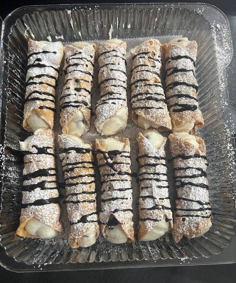 Desserts Made to Order That Give You One More Reason to Stay Desserts Made to Order That Give You One More Reason to Stay