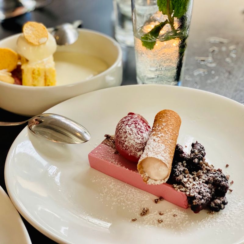 Desserts That End the Meal on a High Note Desserts That End the Meal on a High Note