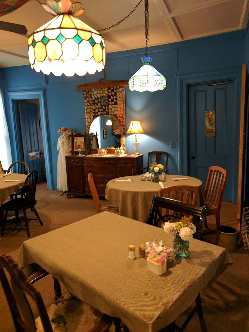 Dining in Rooms That Each Tell a Different Story Dining in Rooms That Each Tell a Different Story