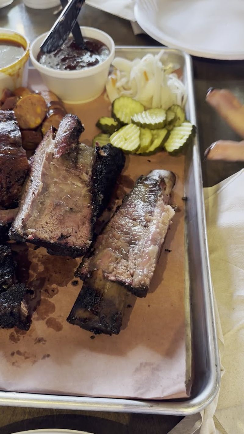 Dino Beef Rib and Burnt Ends: For Serious Meat Lovers Dino Beef Rib and Burnt Ends: For Serious Meat Lovers
