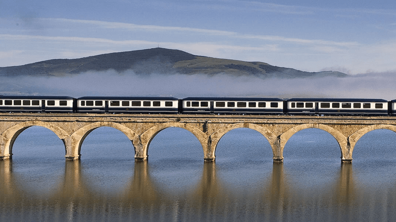 El Transcantábrico Gran Lujo — Spain
