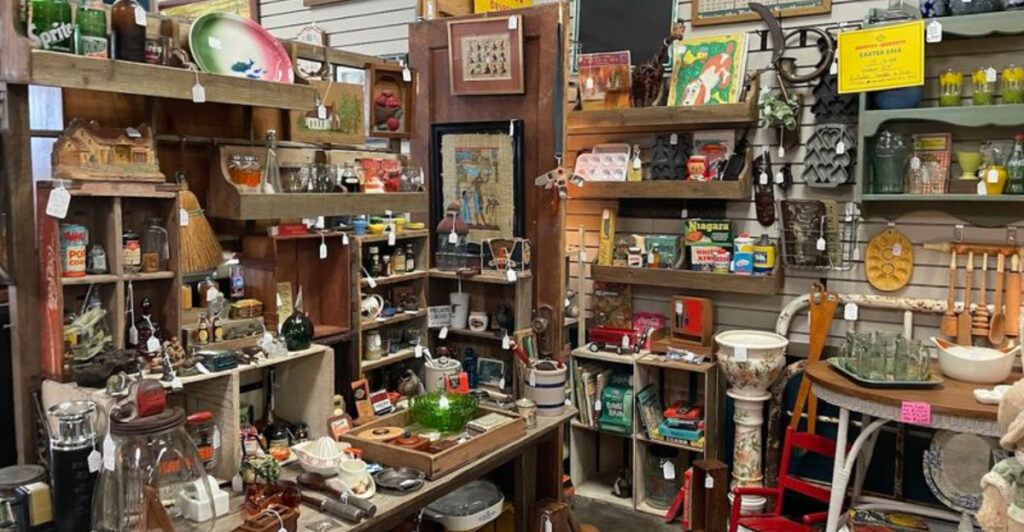 Endless Vintage Finds Fill This Massive Oklahoma Antique Store That Seems to Go On Forever