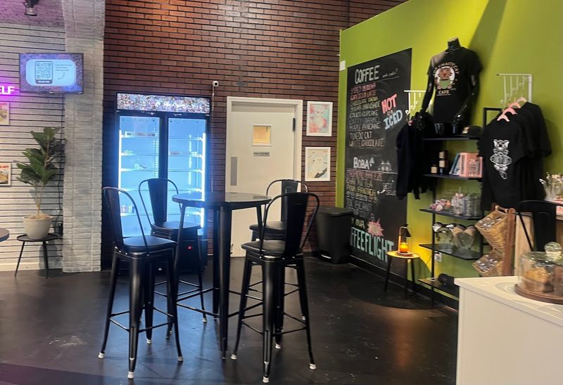 Finding the Cafe Inside Colony Square Mall