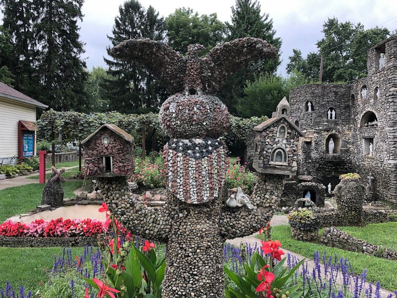 Finding the Garden on Russell Avenue