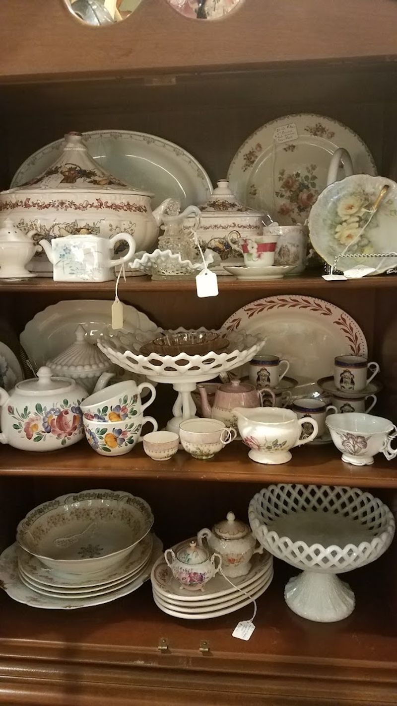 Fine China and Collectibles That Spark Nostalgia Fine China and Collectibles That Spark Nostalgia