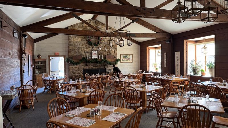 Five Dining Rooms and a Personality for Each Five Dining Rooms and a Personality for Each