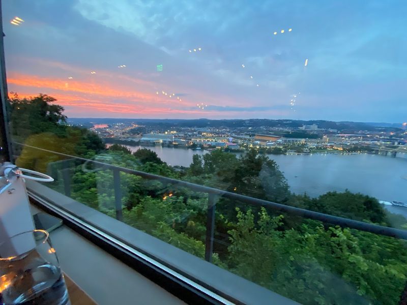 Floor-to-Ceiling Windows and the View That Earned the Reputation Floor-to-Ceiling Windows and the View That Earned the Reputation