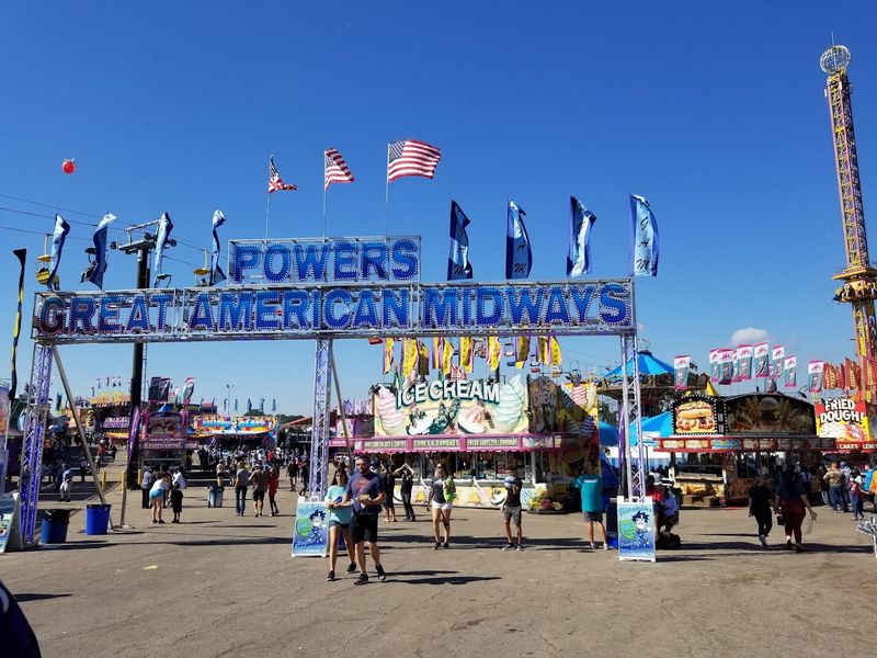 Food Trucks and Snack Stops Worth the Stop