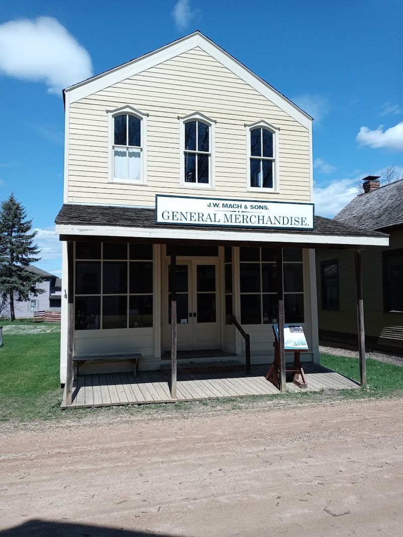 Free Admission and Open Hours