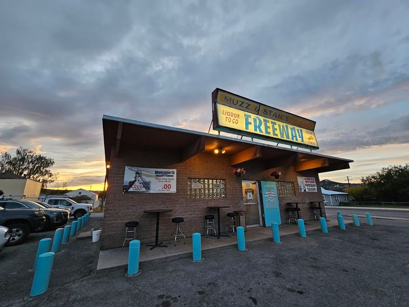 Freeway Tavern, Butte, Montana