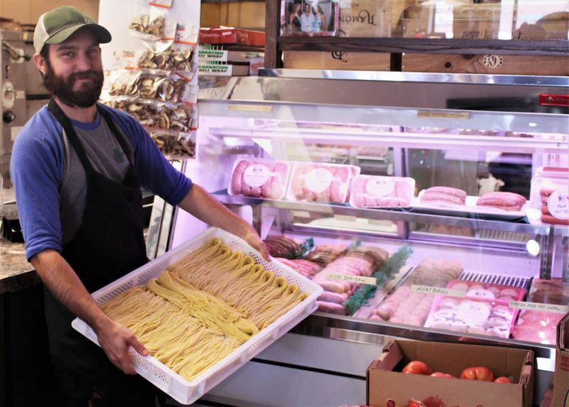 Fresh Deli Meats That Rival the Best in the Country Fresh Deli Meats That Rival the Best in the Country