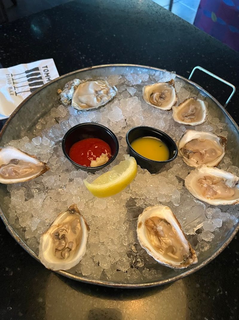 Fresh Oysters and the Art of Keeping Things Seasonal Fresh Oysters and the Art of Keeping Things Seasonal