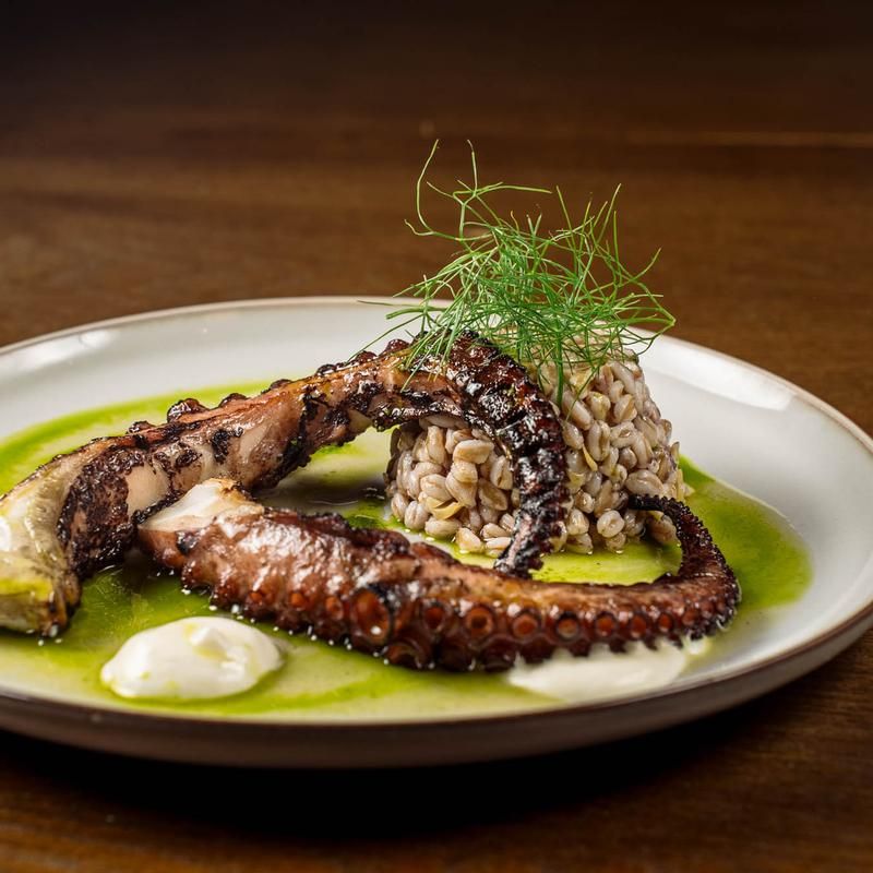 Fresh Seafood Dishes That Prove the Kitchen Has Range Beyond Pasta Fresh Seafood Dishes That Prove the Kitchen Has Range Beyond Pasta