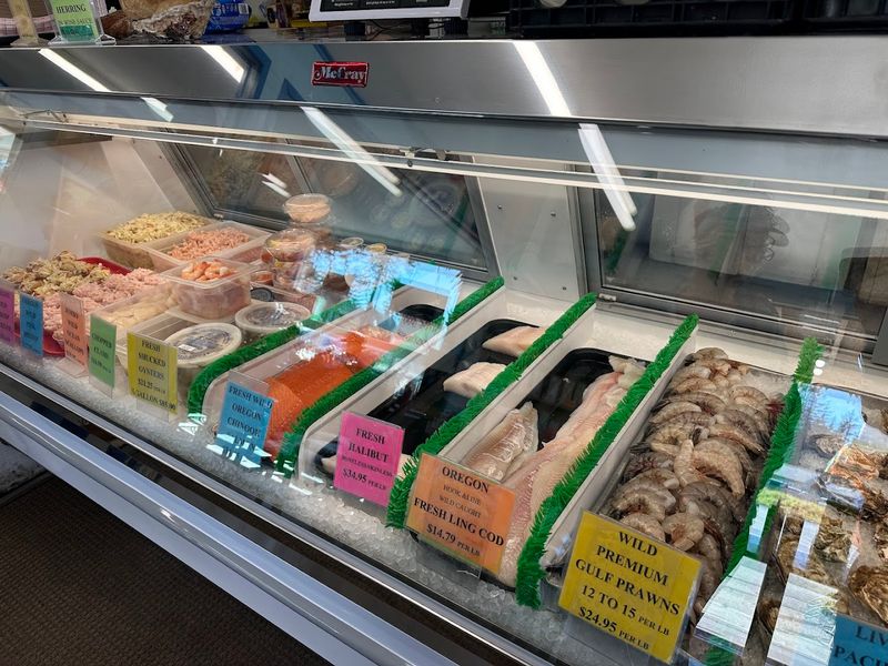 Fresh Seafood to Take Home Fresh Seafood to Take Home