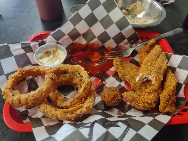 Friday Night Fish: The Catfish Special That Draws a Crowd Friday Night Fish: The Catfish Special That Draws a Crowd