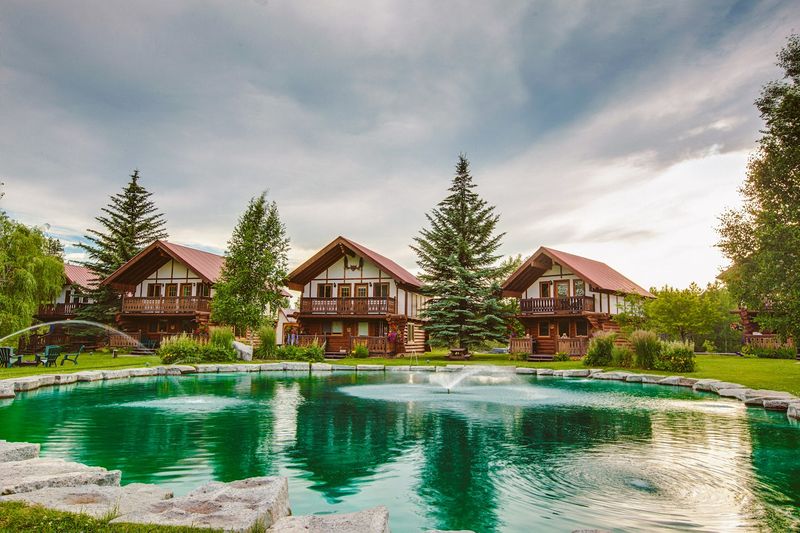 Great Northern Resort (West Glacier, Montana) Great Northern Resort (West Glacier, Montana)