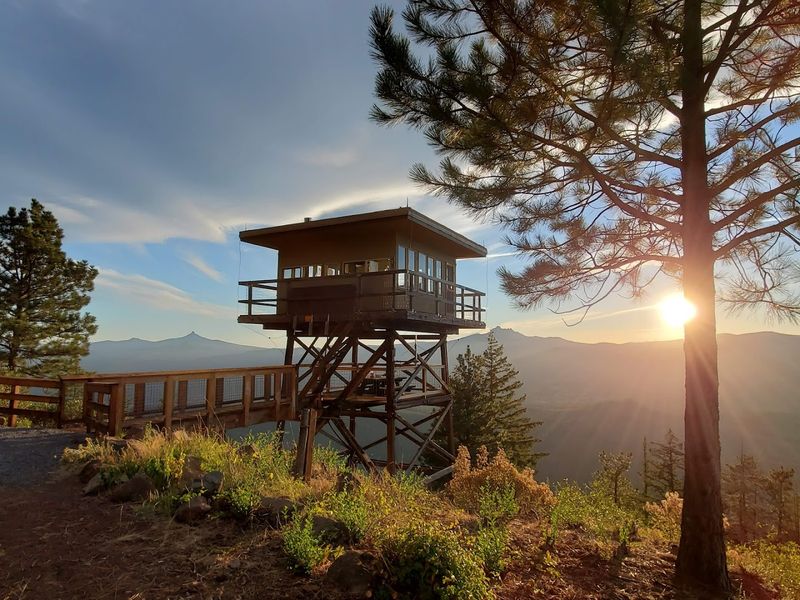 Green Ridge Lookout — Deschutes National Forest Green Ridge Lookout — Deschutes National Forest