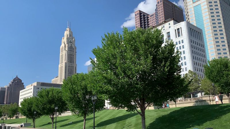 Green Spaces and Grassy Lawns Worth Lingering In Green Spaces and Grassy Lawns Worth Lingering In