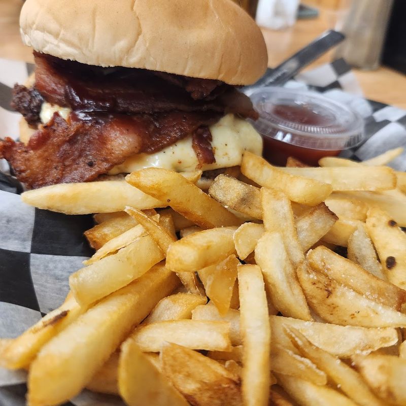 Hand-Made Burgers That Deliver on Every Promise