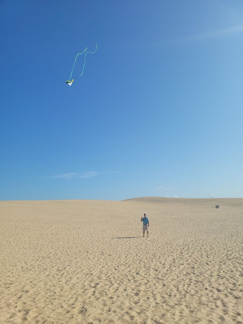 Hang Gliding Over Sand: A Thrill Unlike Anything Else Hang Gliding Over Sand: A Thrill Unlike Anything Else