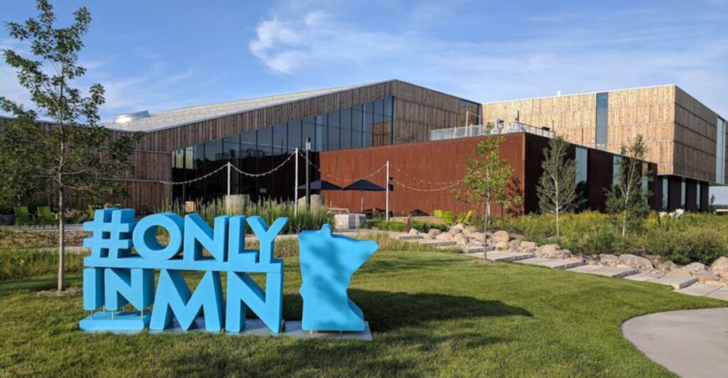 Hidden In Minnesota Is A Planetarium That Makes The Universe Feel Astonishingly Close