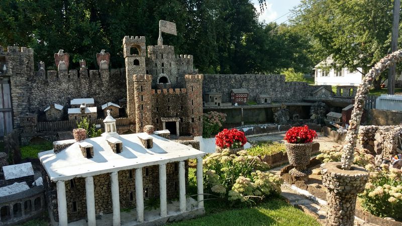 Historical Scenes Recreated in Rock