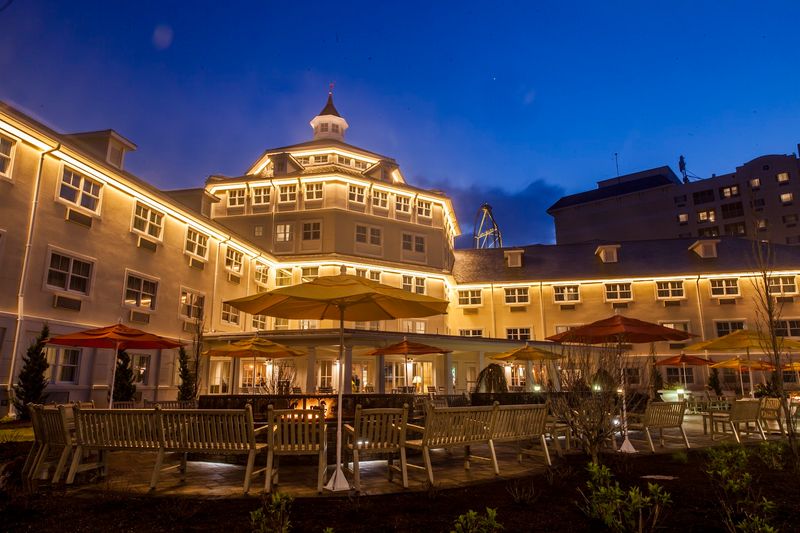 Hotel Breakers, Sandusky, Ohio Hotel Breakers, Sandusky, Ohio