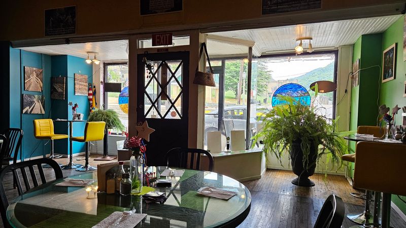 Hours, Lunch Specials, and the Best Times to Visit Hours, Lunch Specials, and the Best Times to Visit