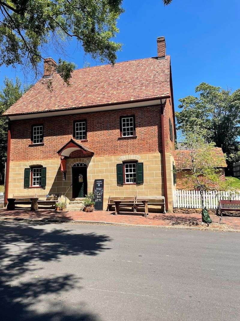 Hours, Tickets, and Planning Your Visit