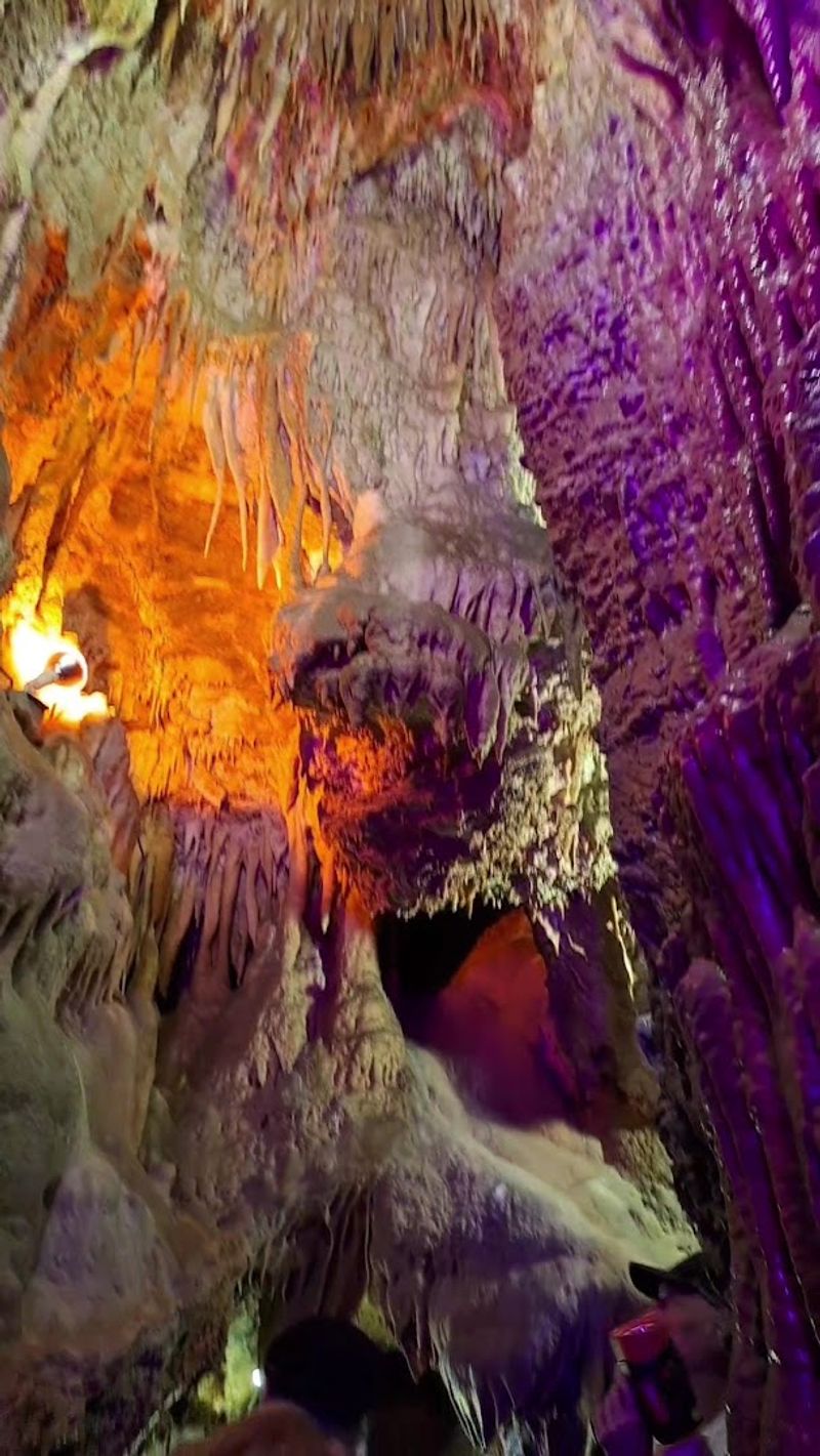 How Crystal Grottoes Fits Into the Broader Region How Crystal Grottoes Fits Into the Broader Region