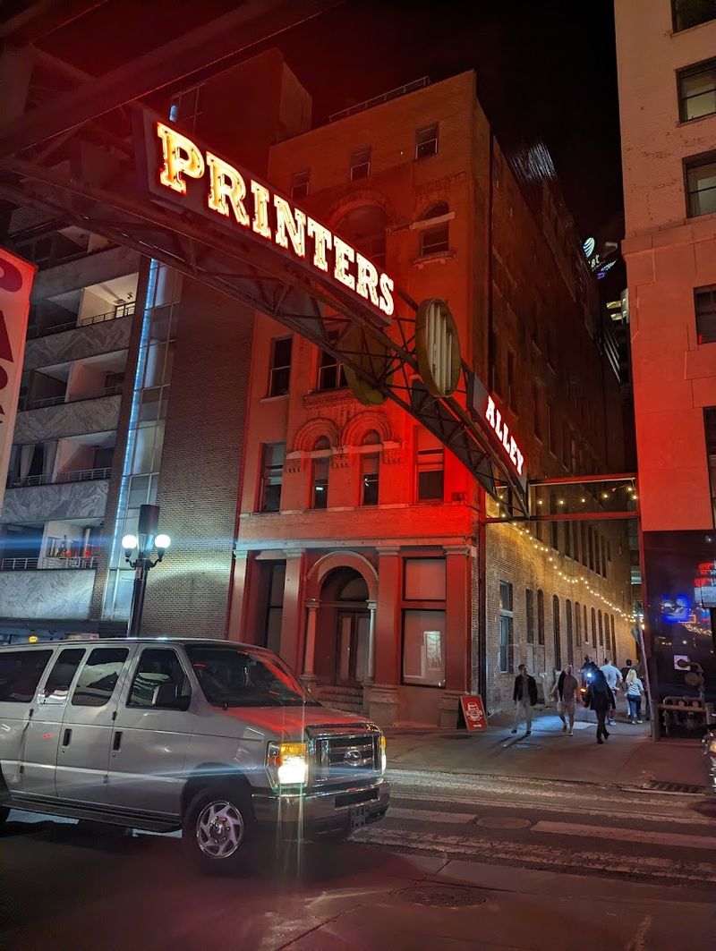 How Printer's Alley Got Its Dark Reputation