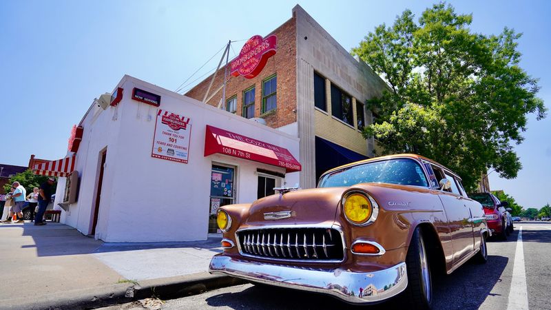How a Depression-Era Diner Became a Kansas Institution